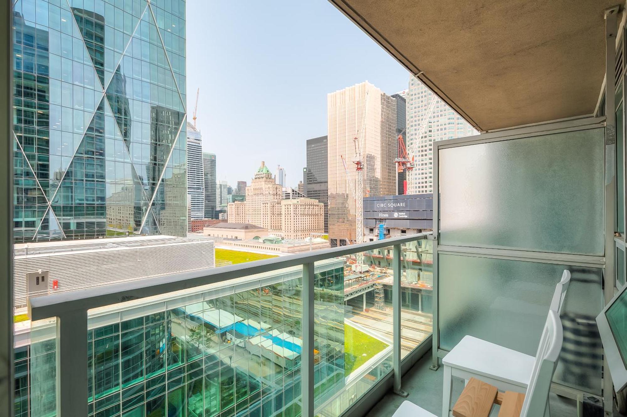 Rivetstays - The Yonge Toronto Exterior photo