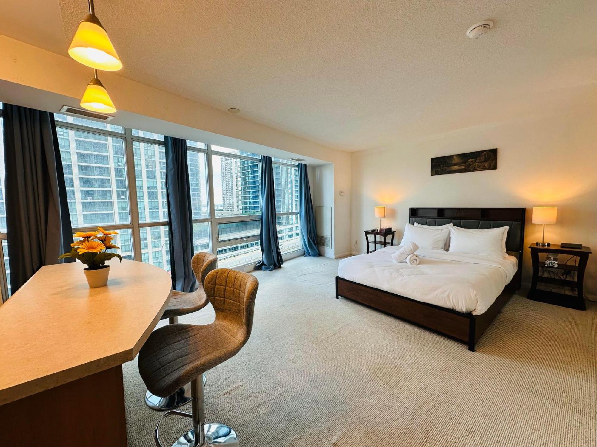Rivetstays - The Yonge Toronto Exterior photo